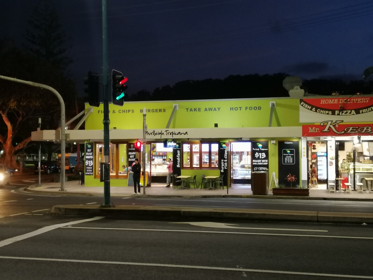 Burleigh Tropicana Cafe