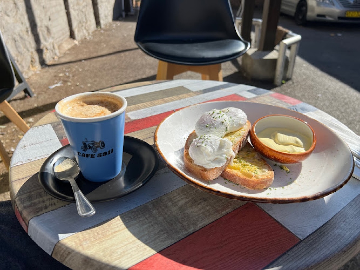 Cafe 5911