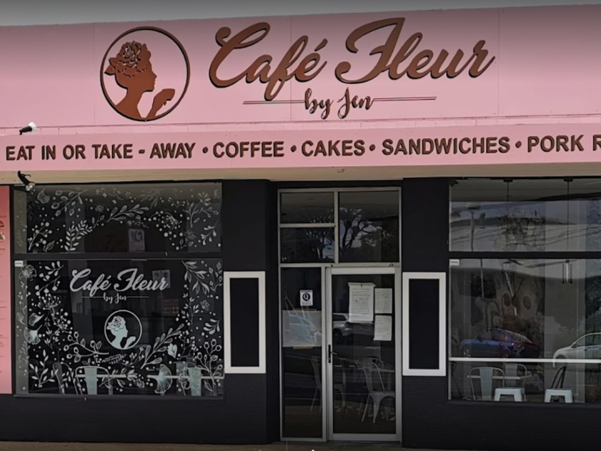 Cafe Fleur by Jen