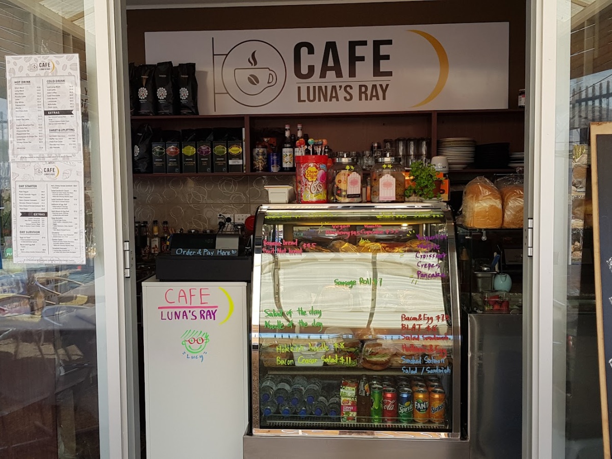 Cafe Luna’s Ray