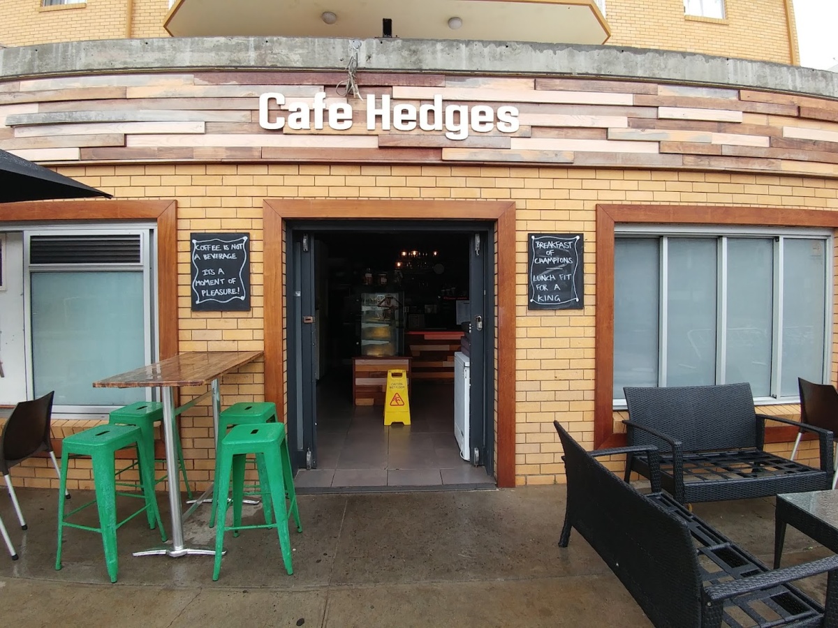 Cafe on Hedges