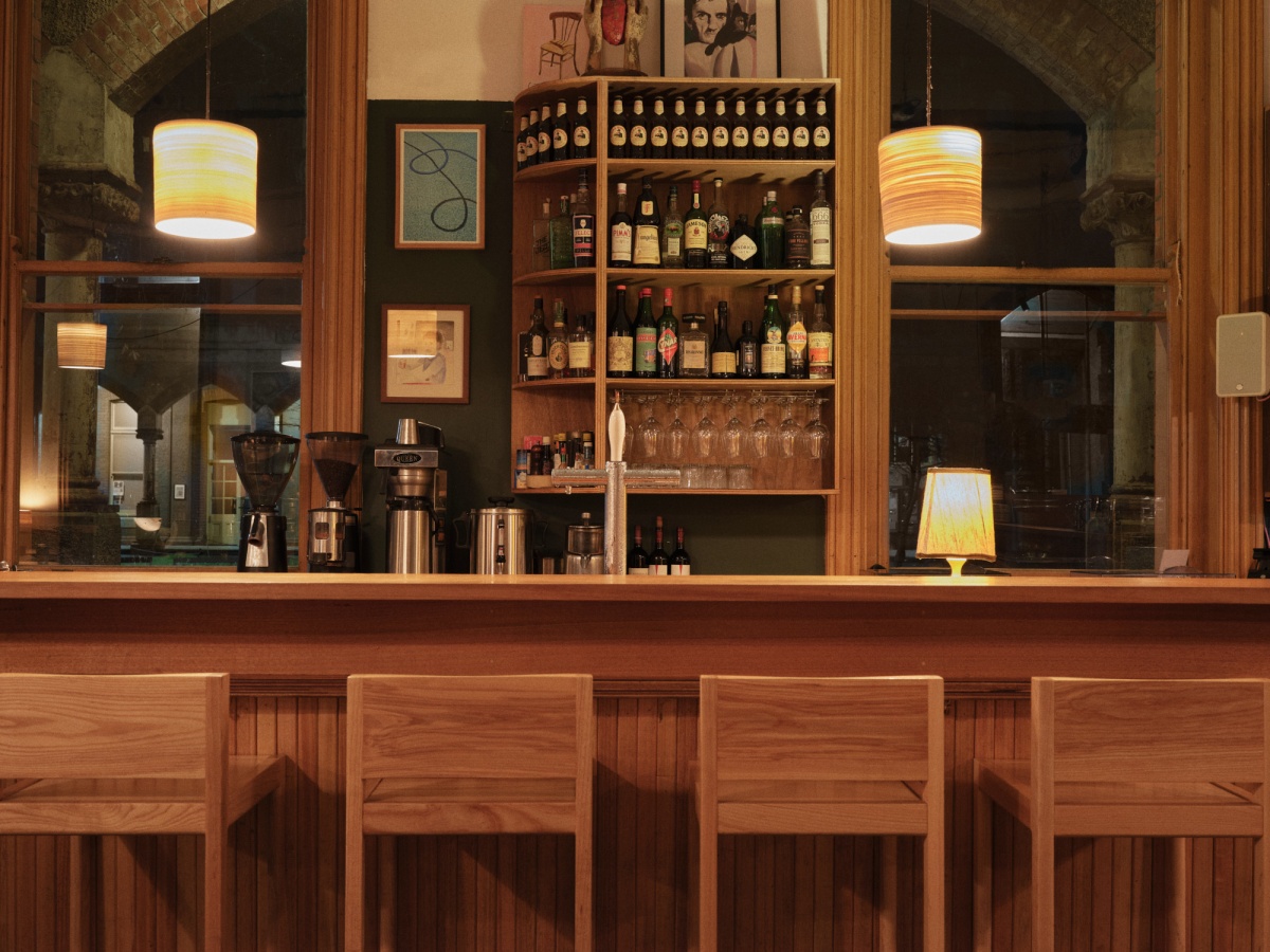 Cams Kiosk (Cafe & Bar)