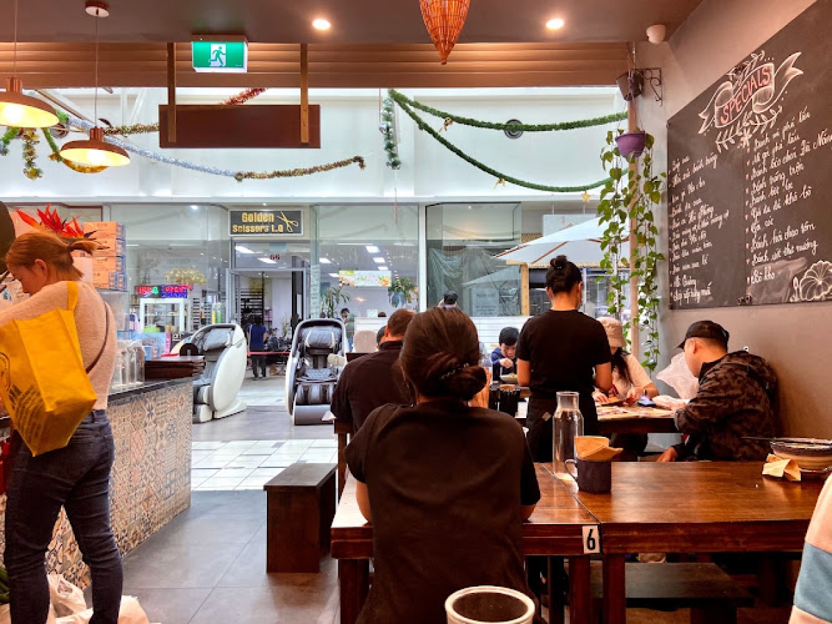 Co Thu Quan Springvale