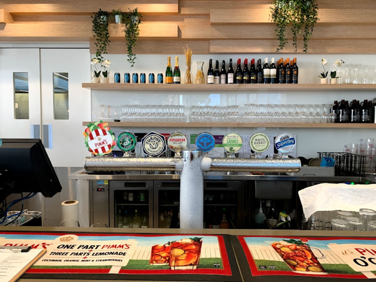 Courtyard Restaurant & Bar