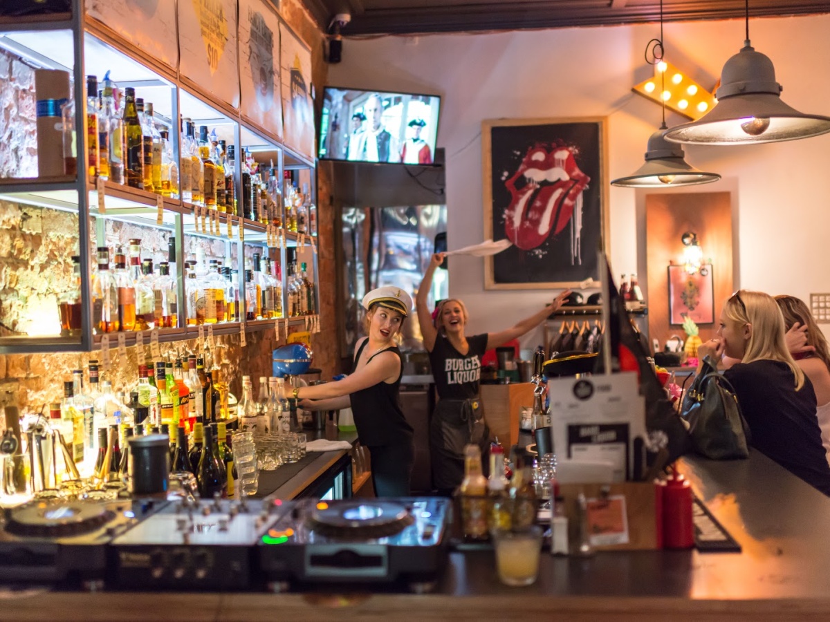 Burger Liquor