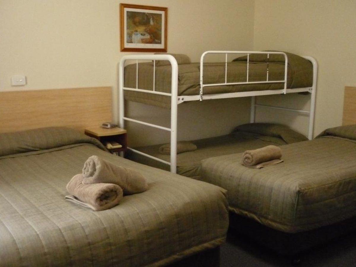 Acacia Motor Inn photo