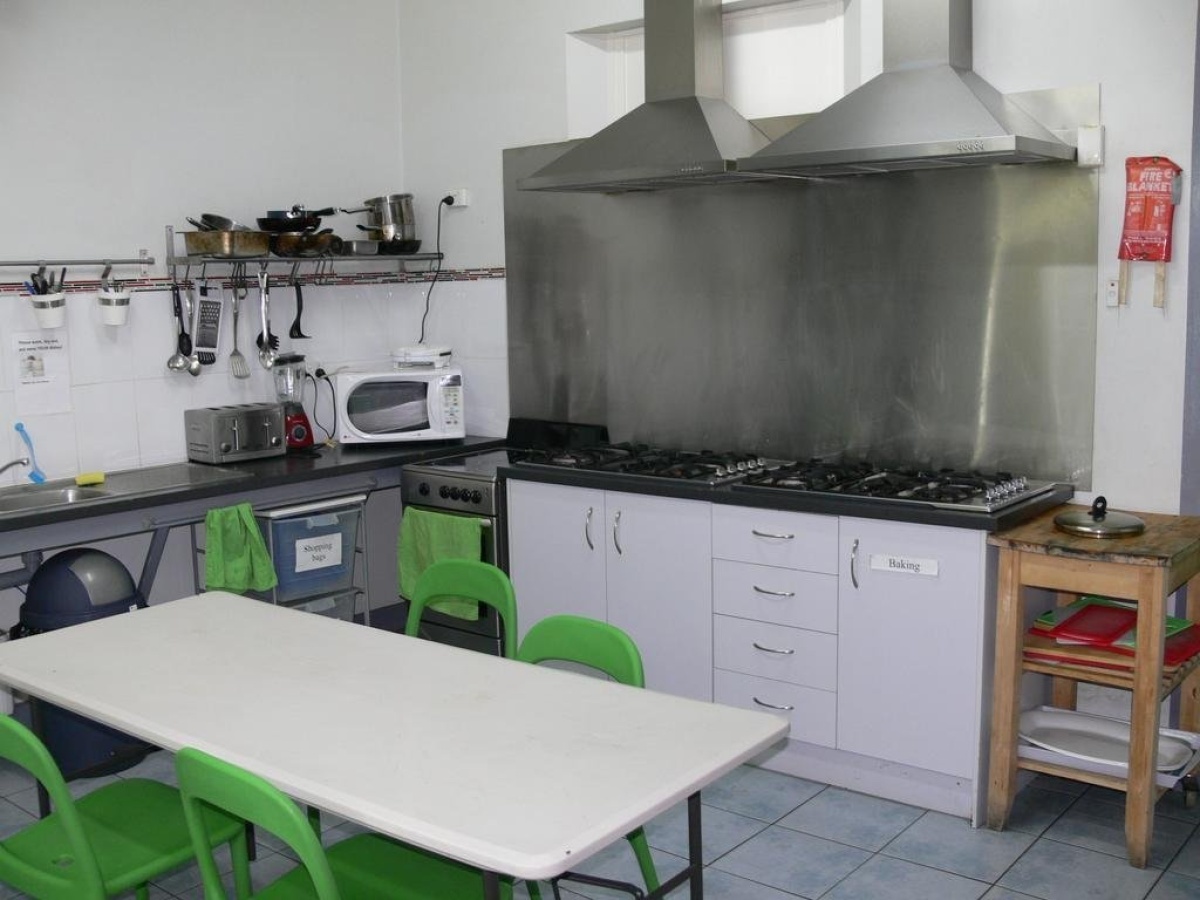 Adelaide Backpackers Inn photo
