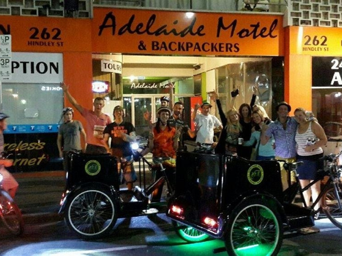 Adelaide Backpackers and Travellers Inn photo