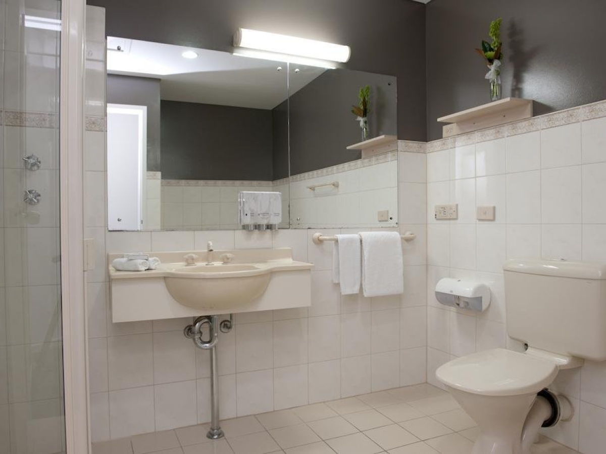 Adelaide Riviera Hotel photo