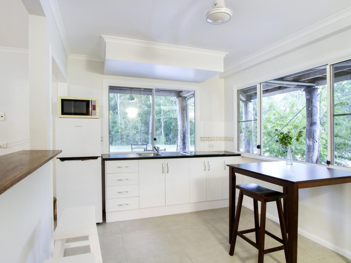 Airlie Beach Eco Cabins – Adults Only photo