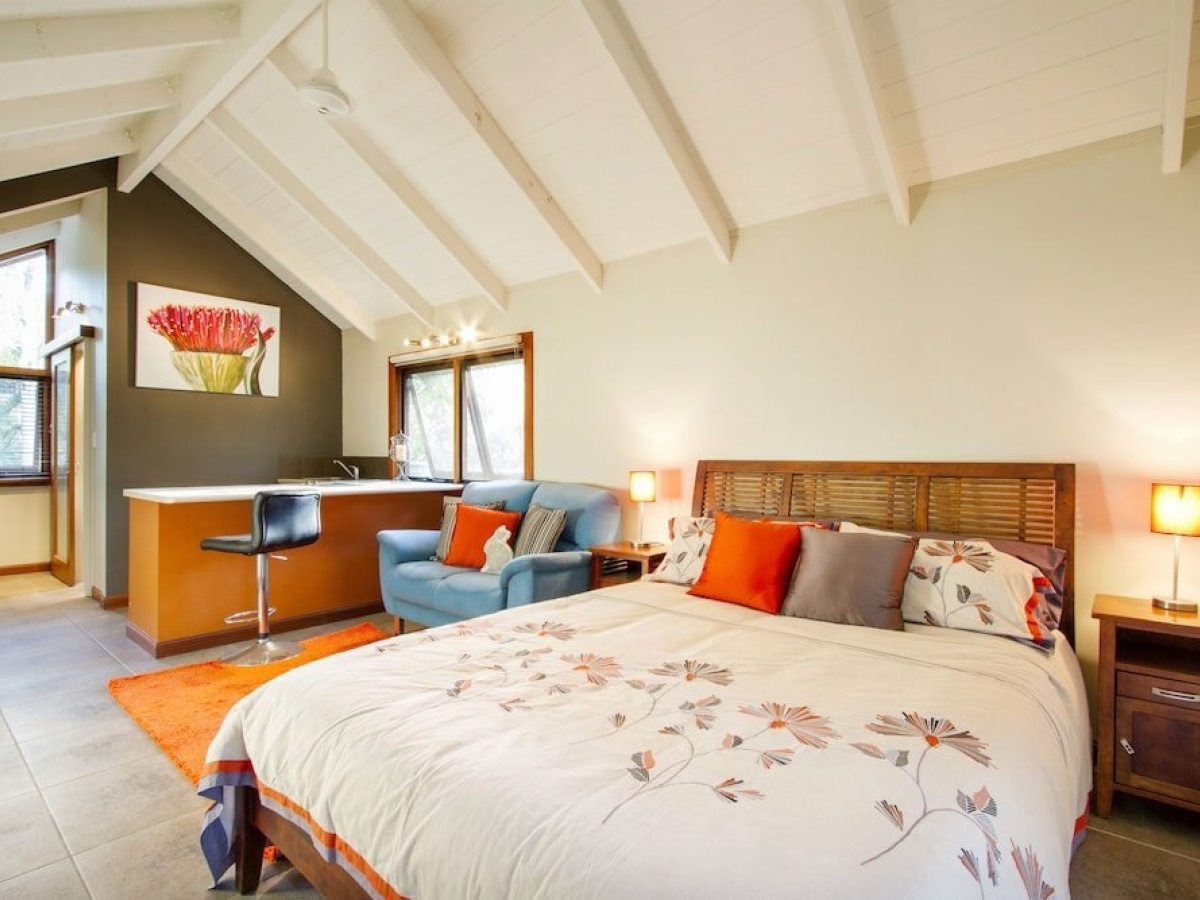 Airlie Beach Eco Cabins – Adults Only photo