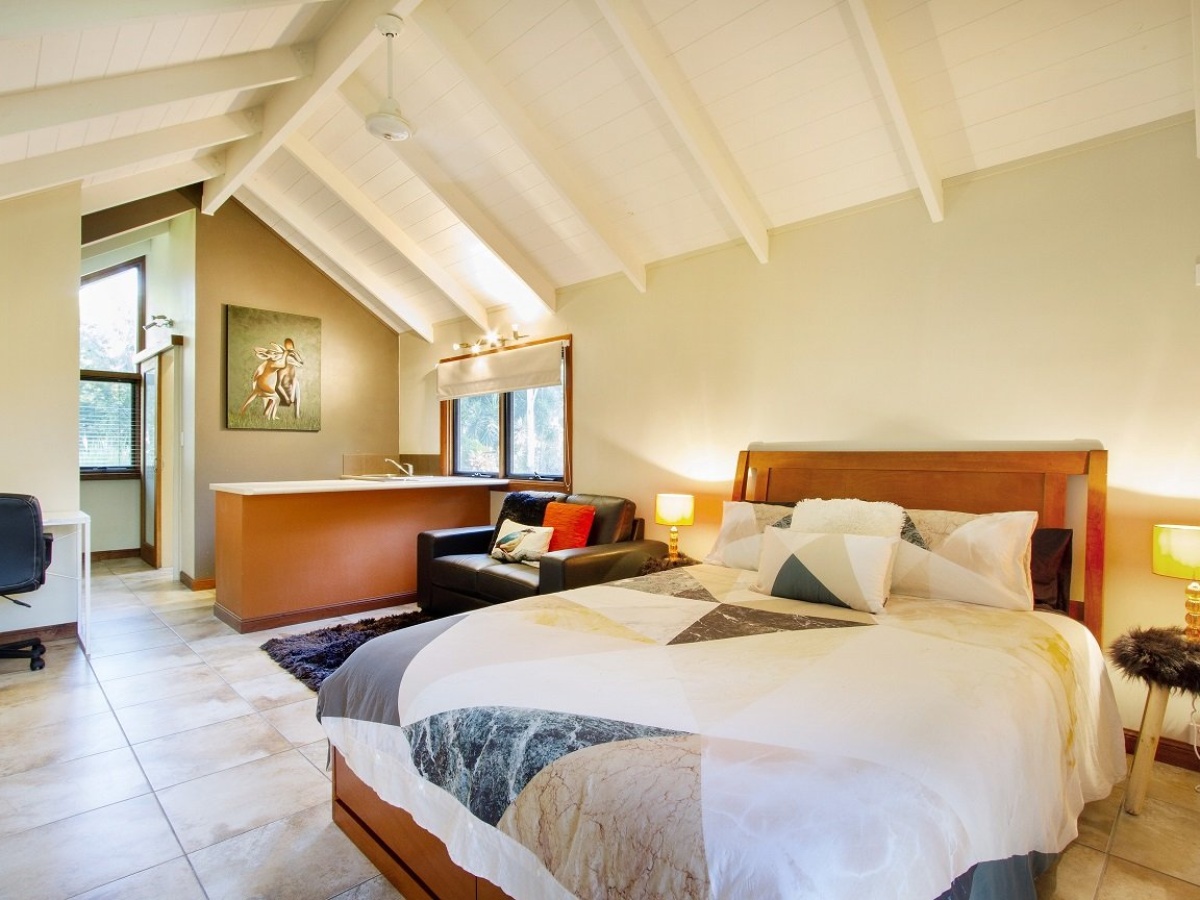 Airlie Beach Eco Cabins – Adults Only photo