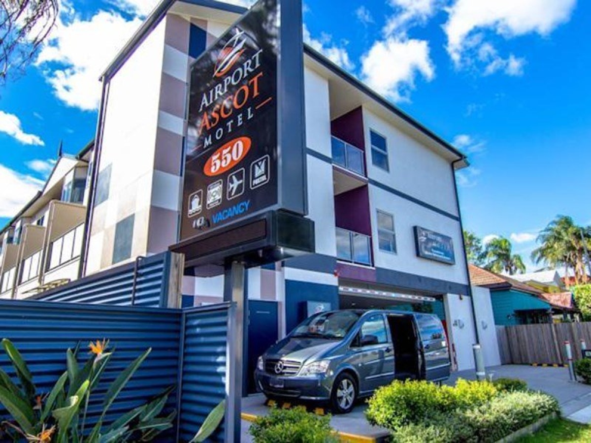 Airport Ascot Motel photo