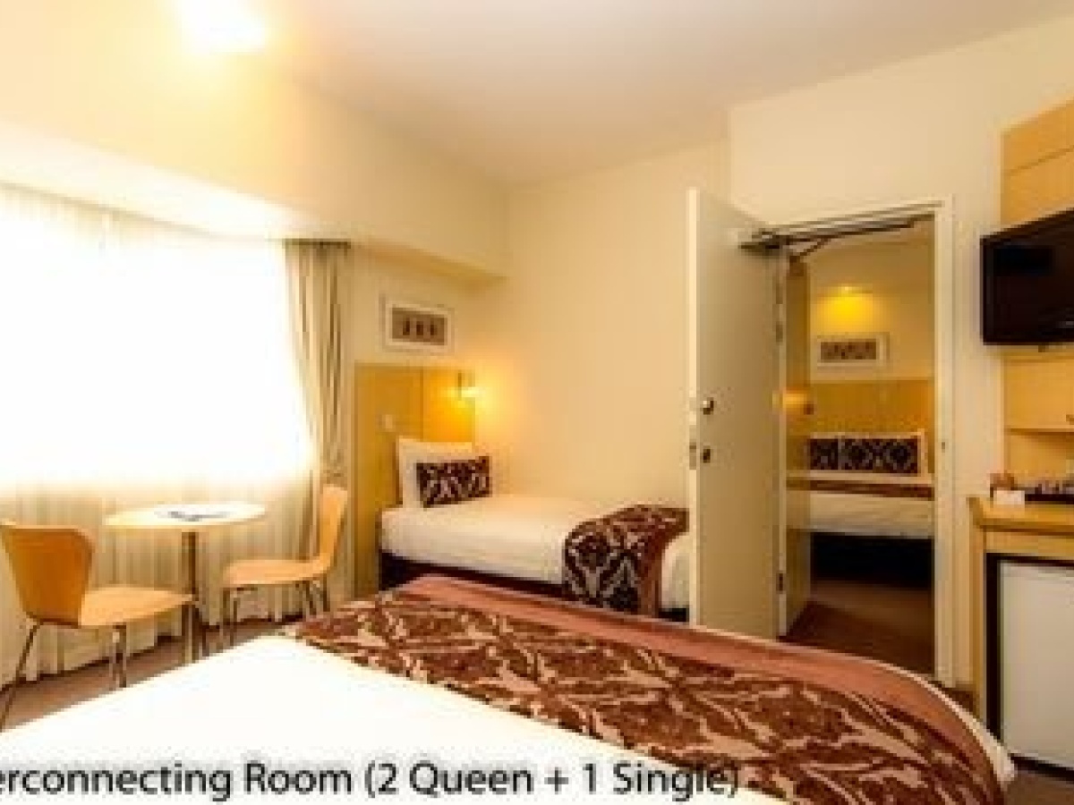 Airport Ascot Motel photo