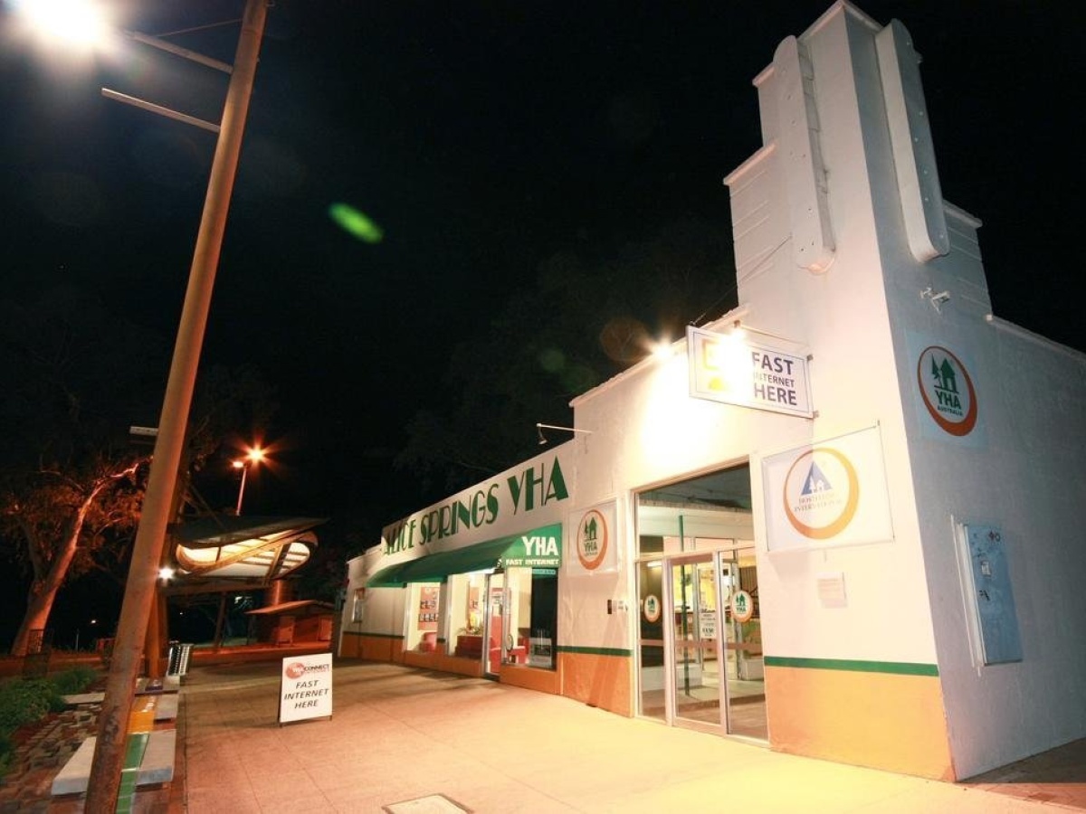 Alice Springs YHA photo