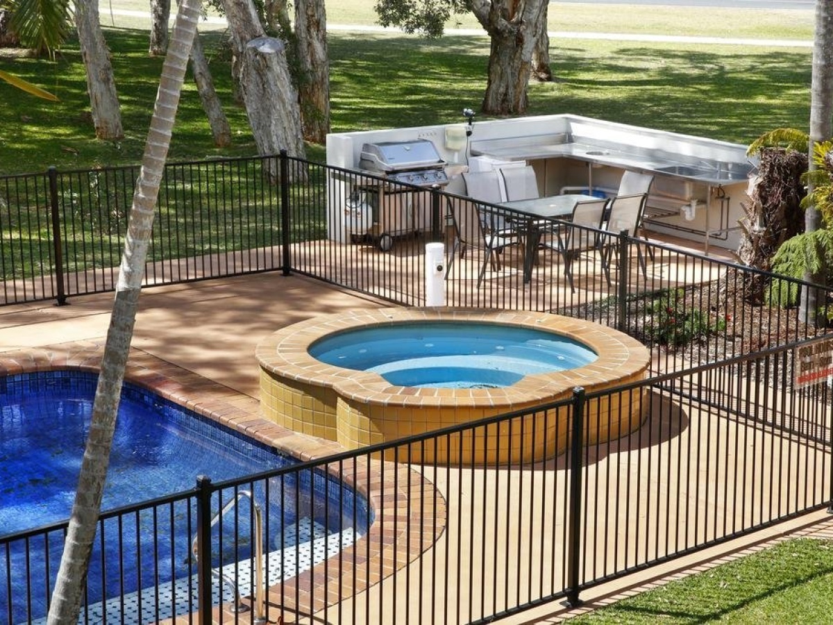Aston Motel Yamba photo