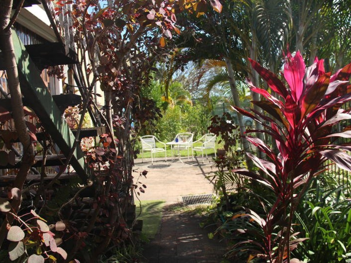 Asylum Cairns Share House photo