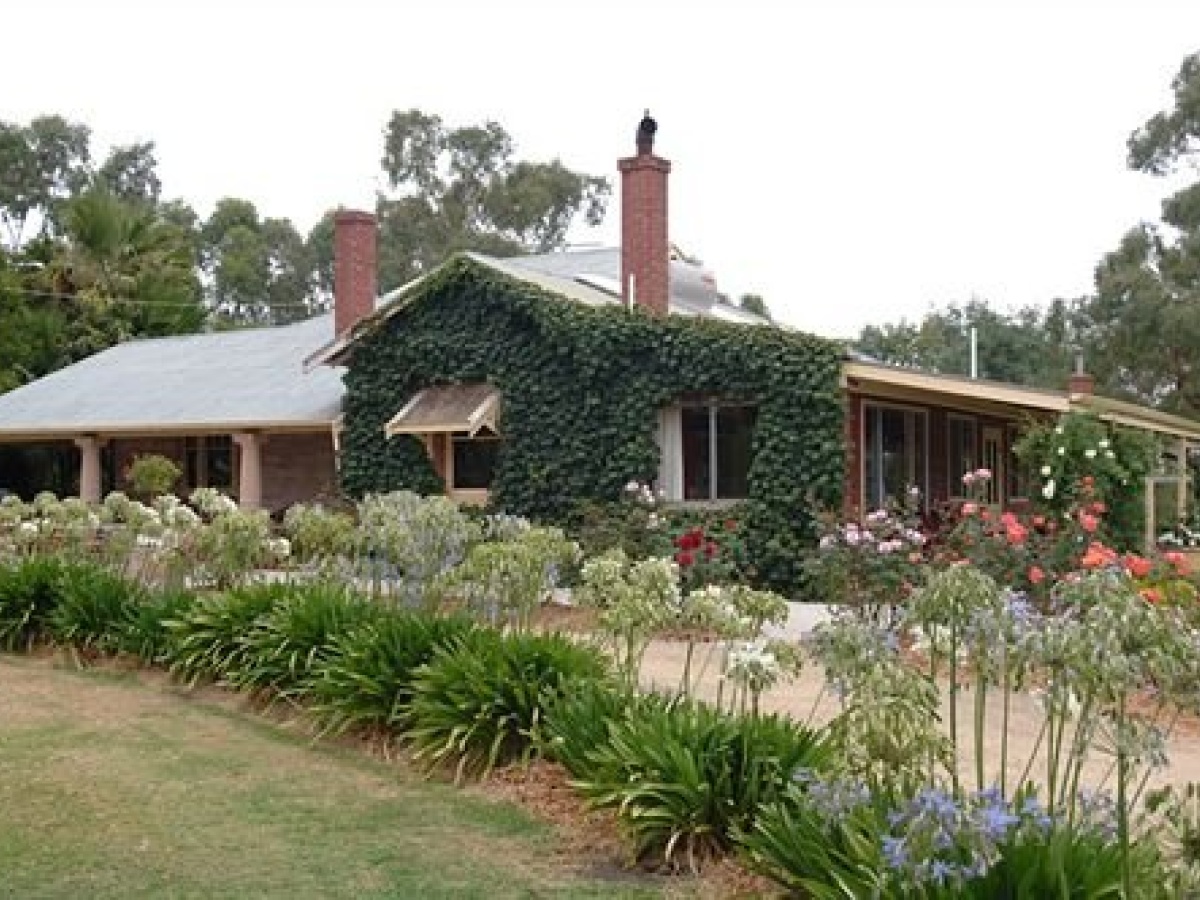 Barristers Block Vigneron Villa photo