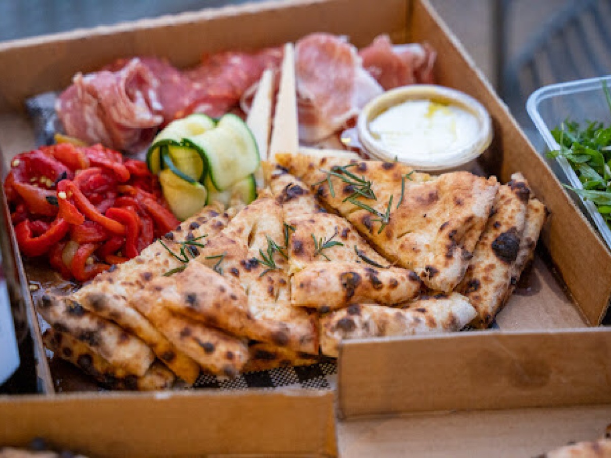 Bastoni Pizzeria photo