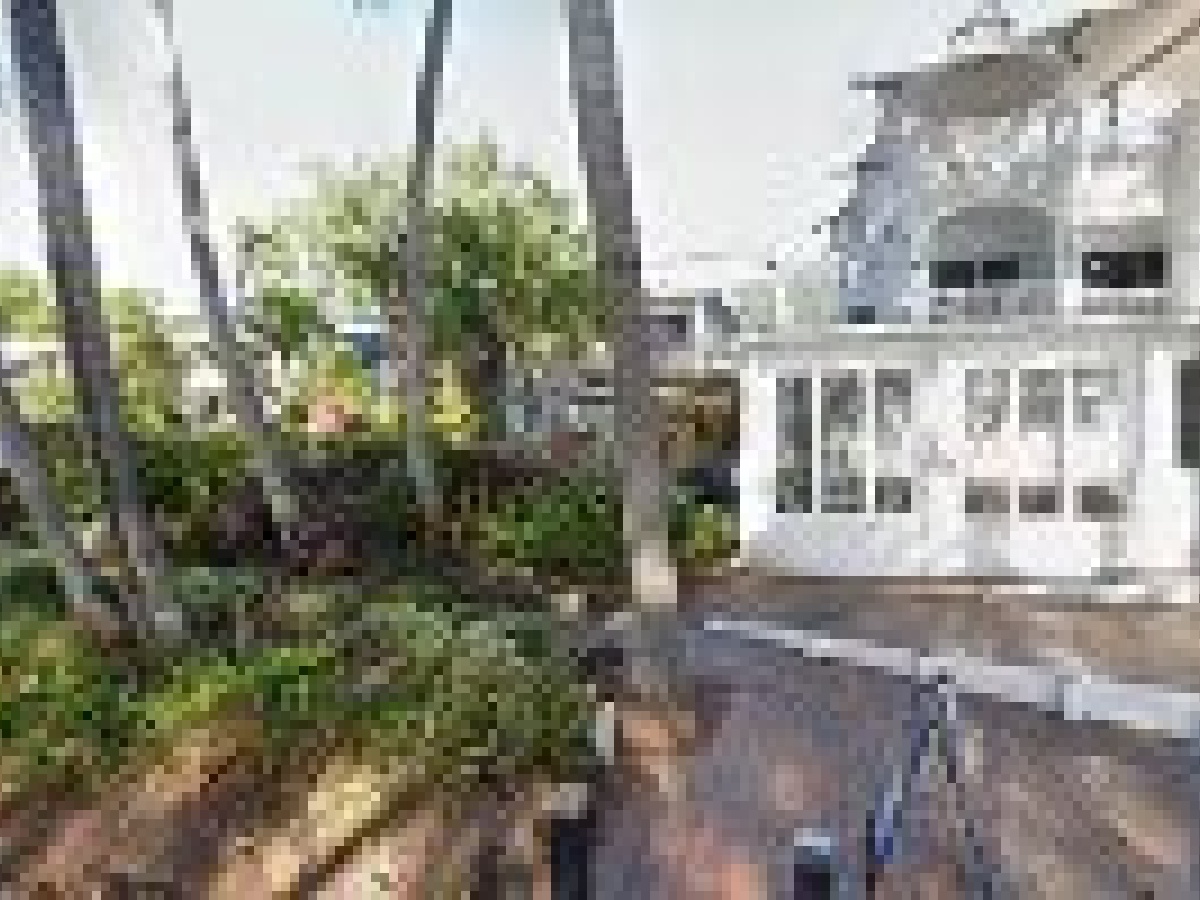 Beachfront Tavern photo