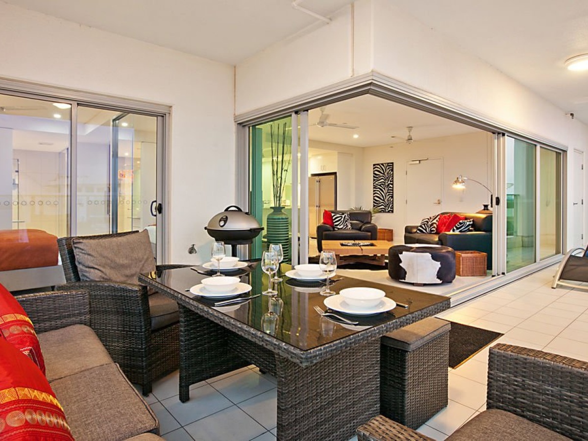 Beachlife Holiday Apartments photo