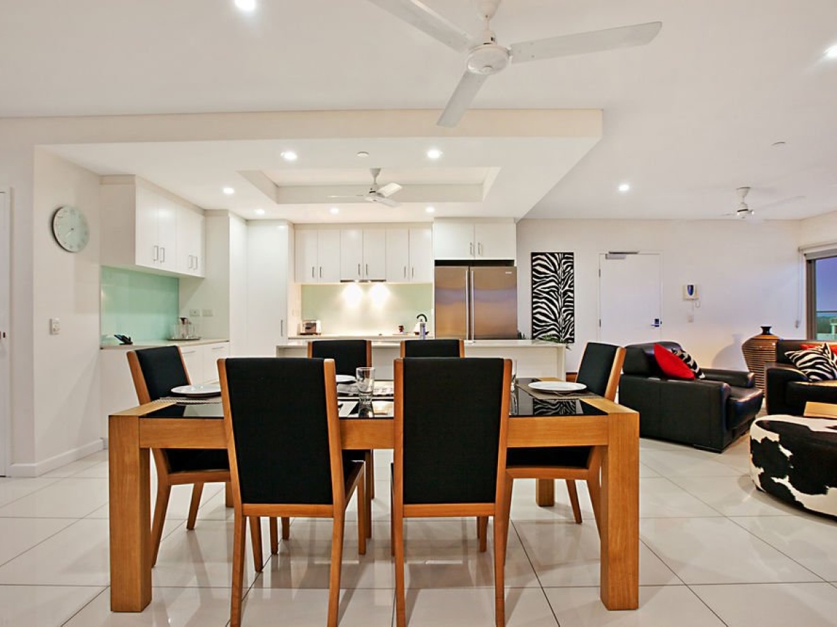 Beachlife Holiday Apartments photo