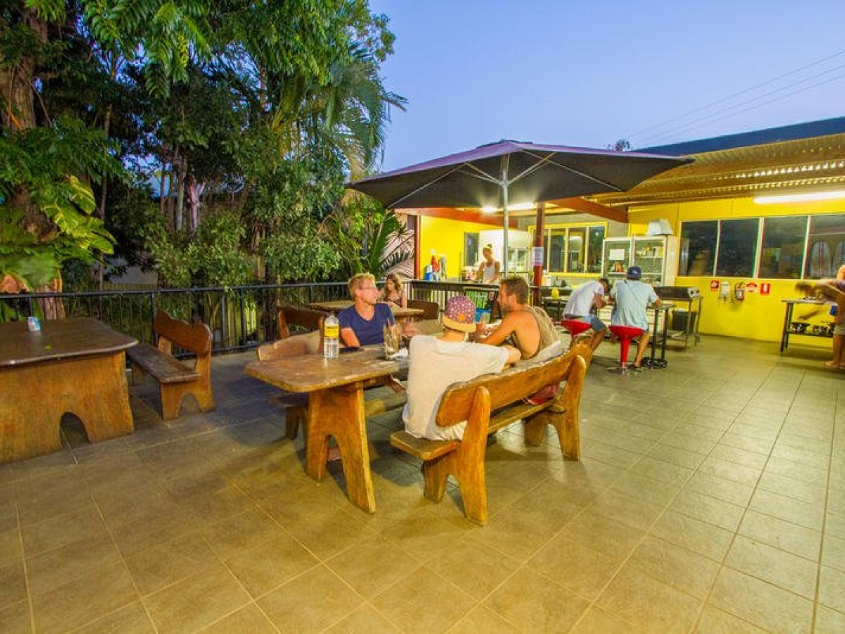 Beachside 1770 YHA photo