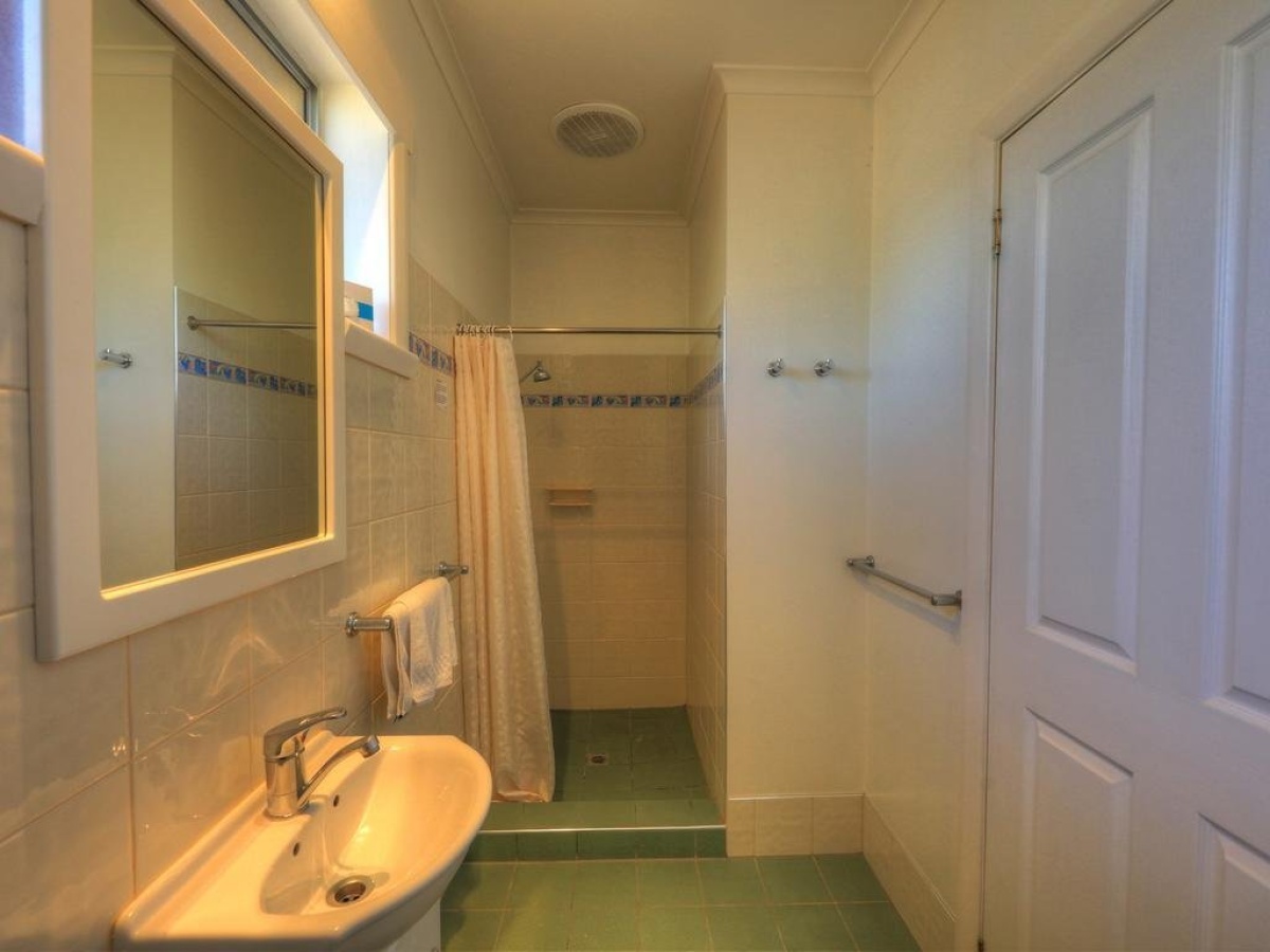 Beachway Motel photo