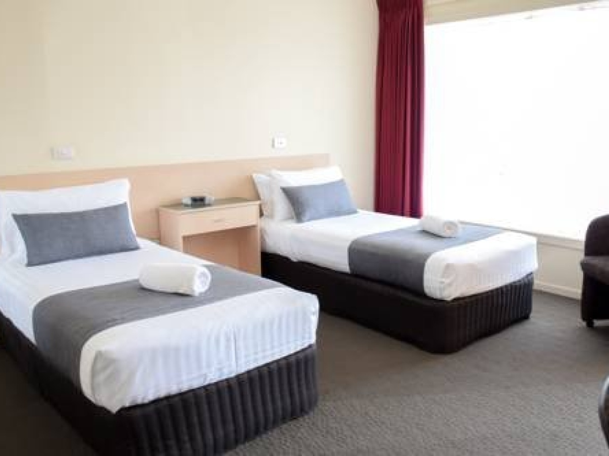 Beachway Motel photo