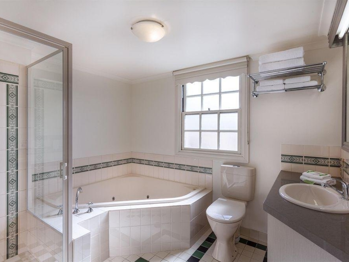 Best Western Olde Maritime Motor Inn photo