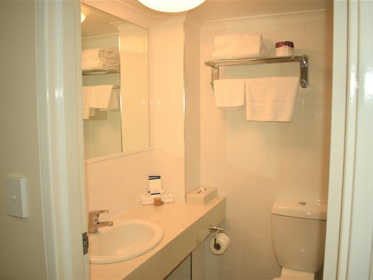 Best Western Parkside Motor Inn photo