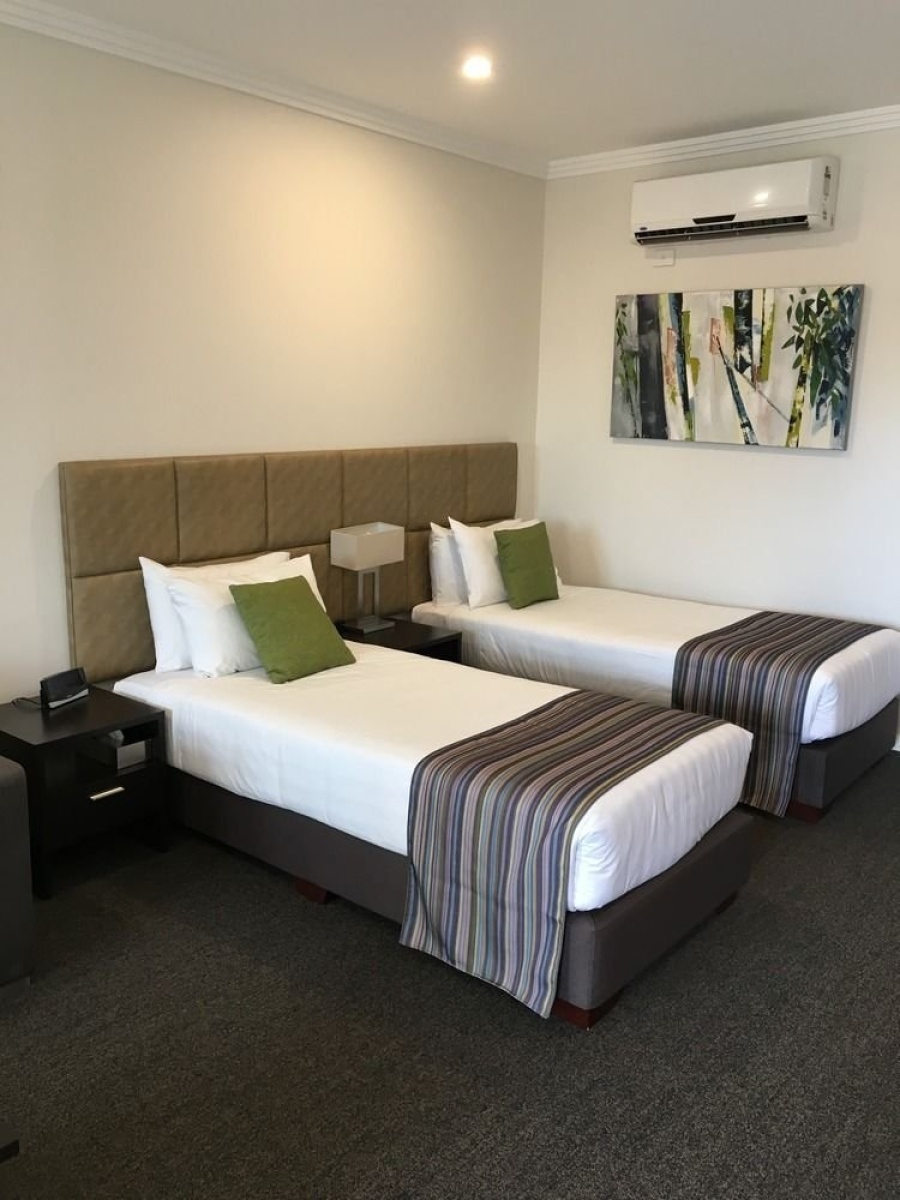 Best Western Plus Bolton on the Park photo