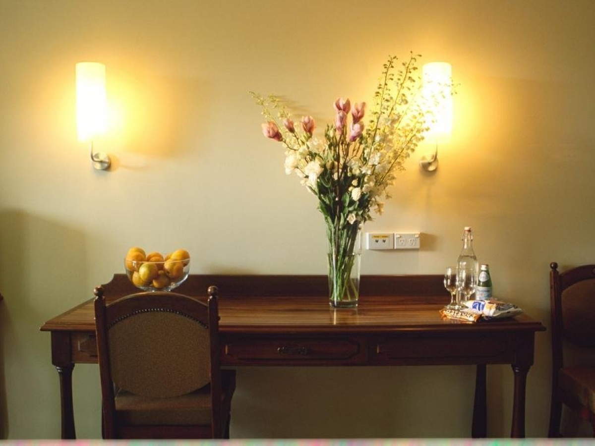 Best Western Plus The Tudor Box Hill photo