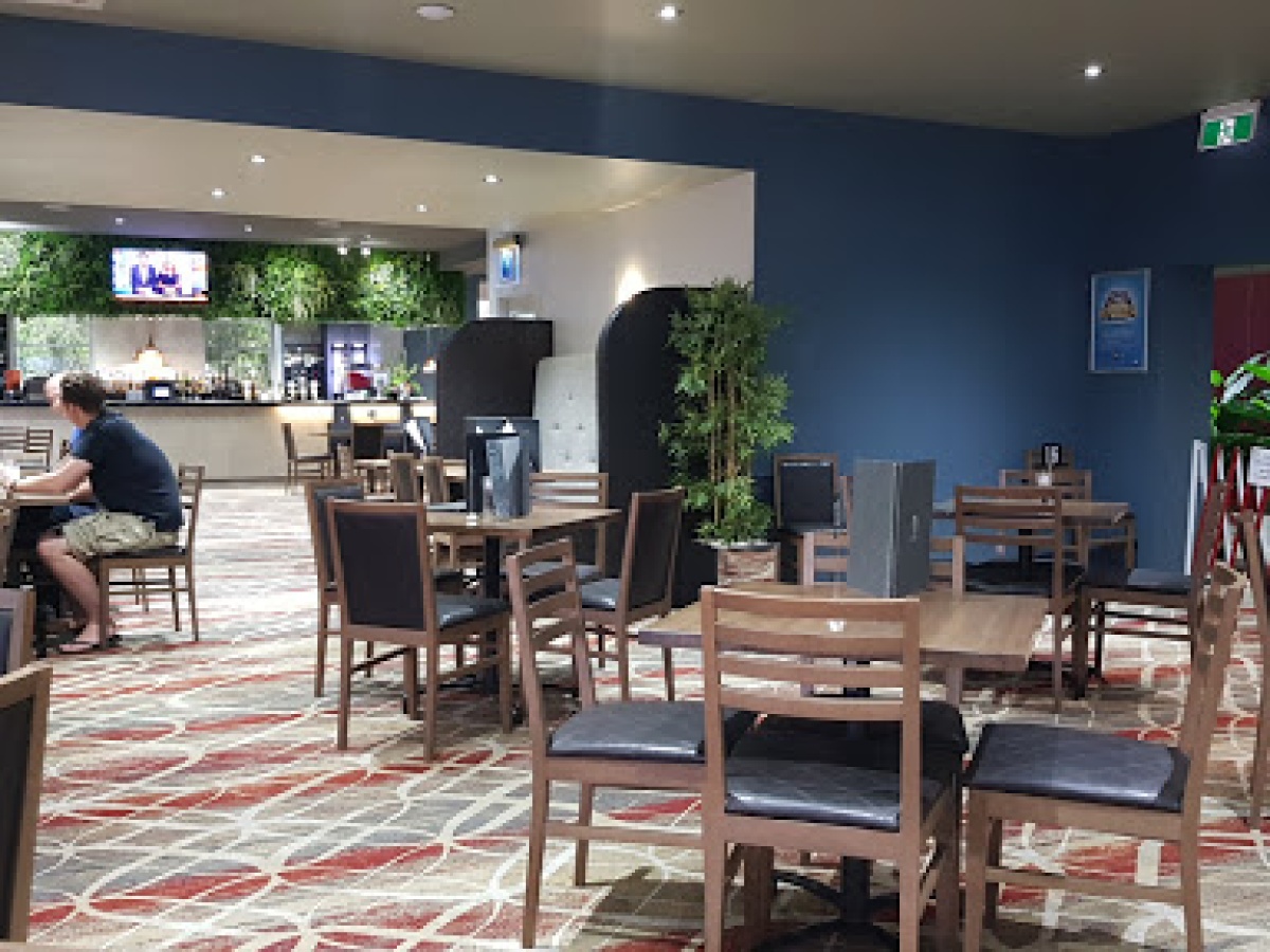 Bistro 121 photo