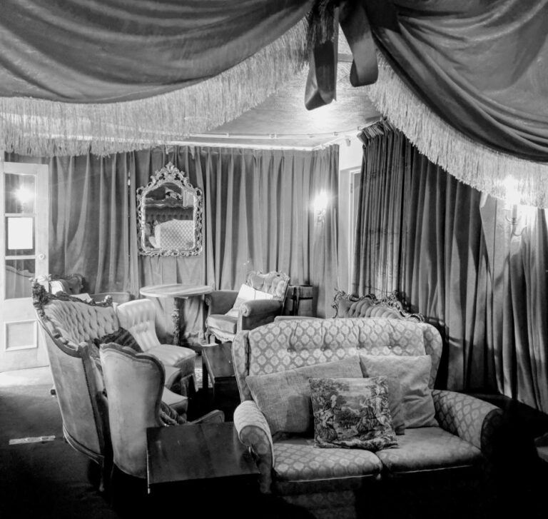 Brass Razu Cocktail Bar, Mornington, VIC