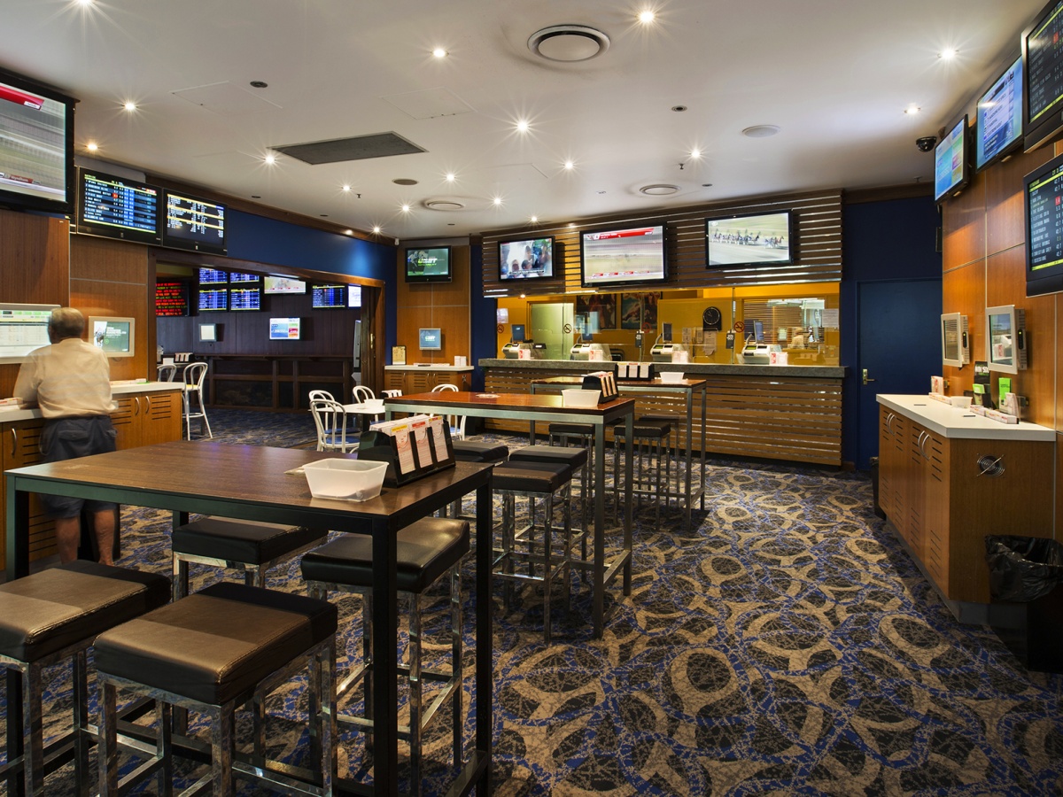 Broadbeach Tavern photo