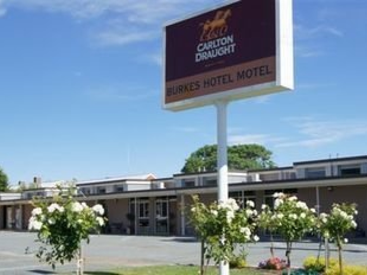 Burkes Hotel Motel photo