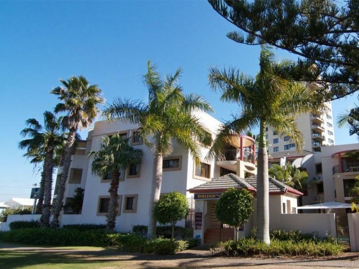 Burleigh on the Beach photo