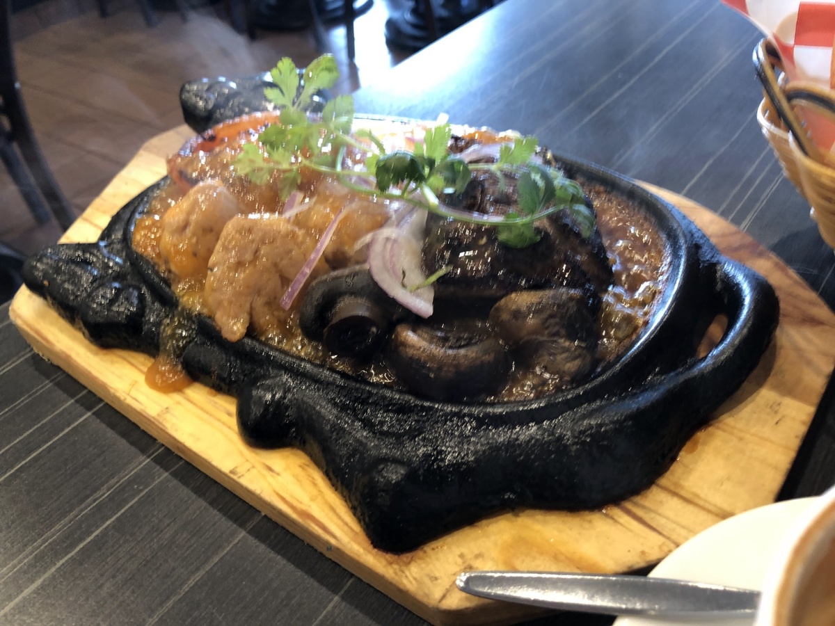 CLOE’S RESTAURANT & CAFE photo