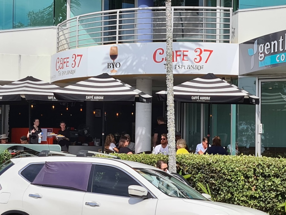 Cafe 37 photo