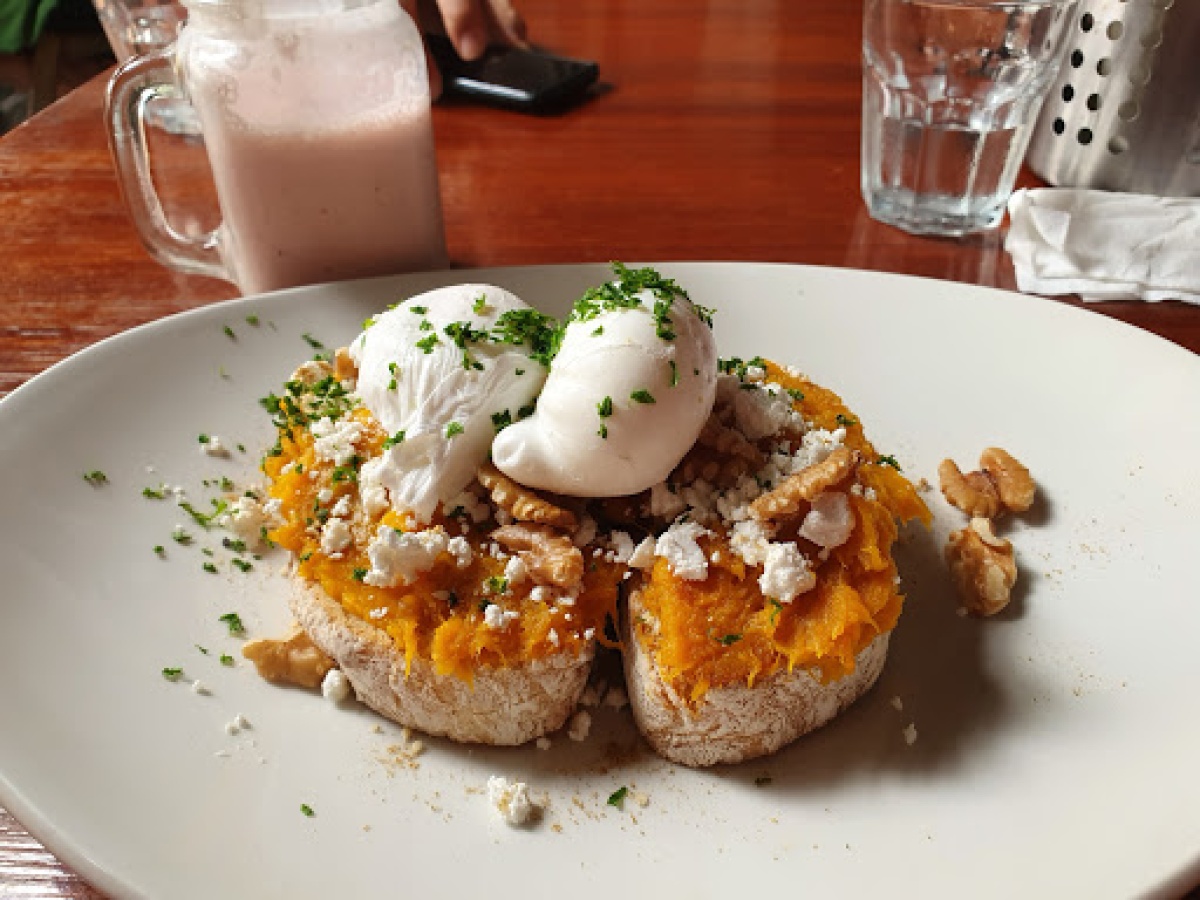 Cafe Bema. photo