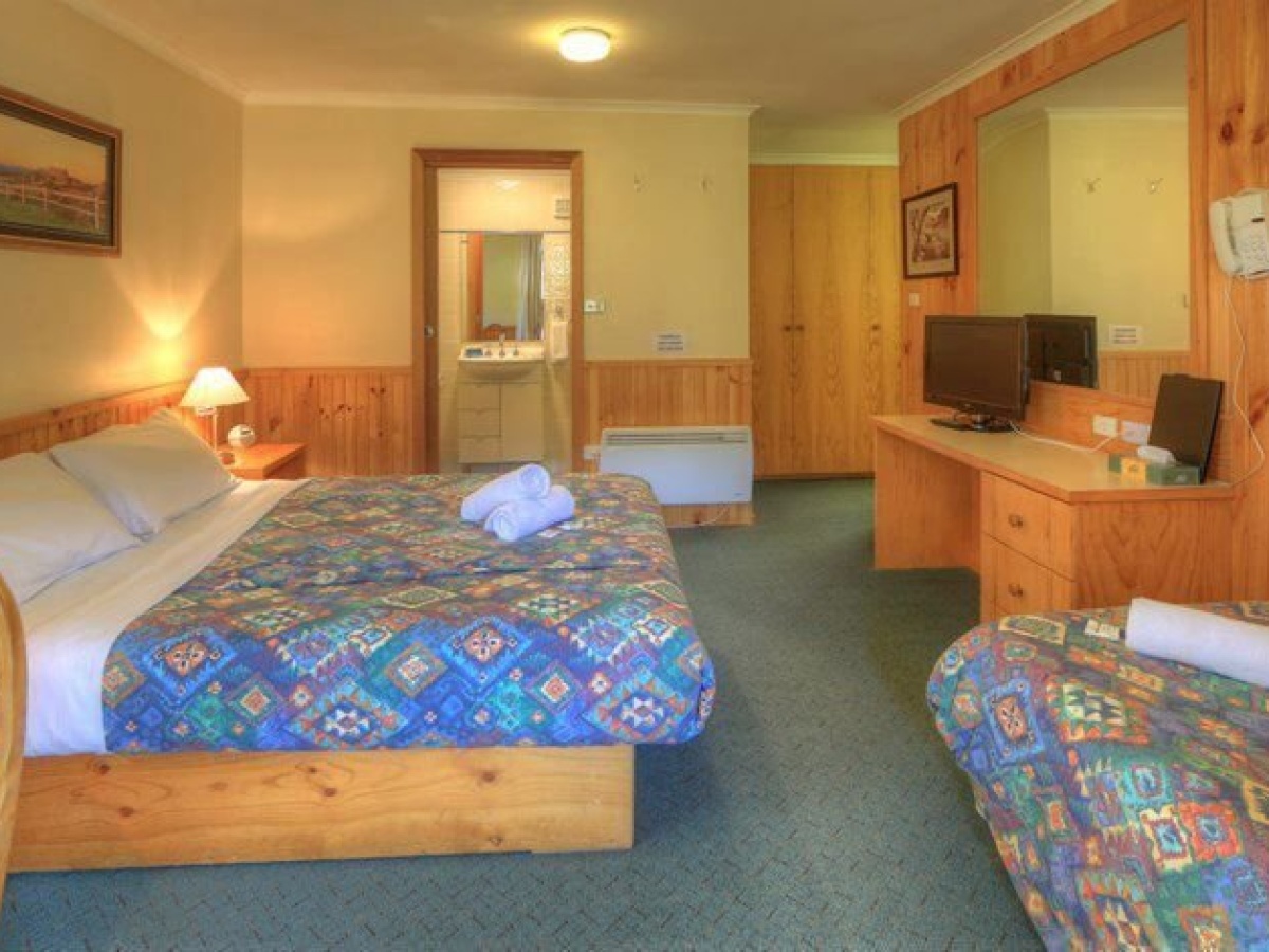 Candlelight Lodge photo
