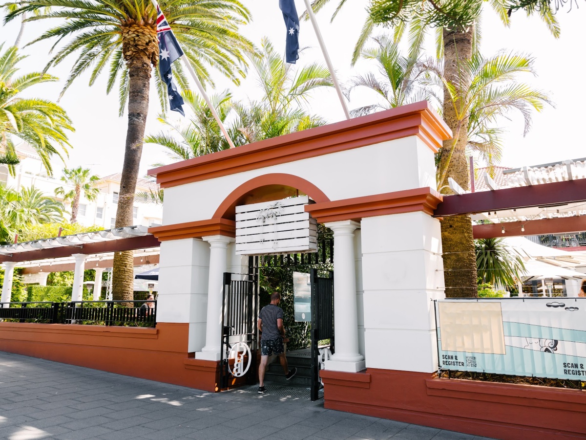 Coogee Bay Hotel photo