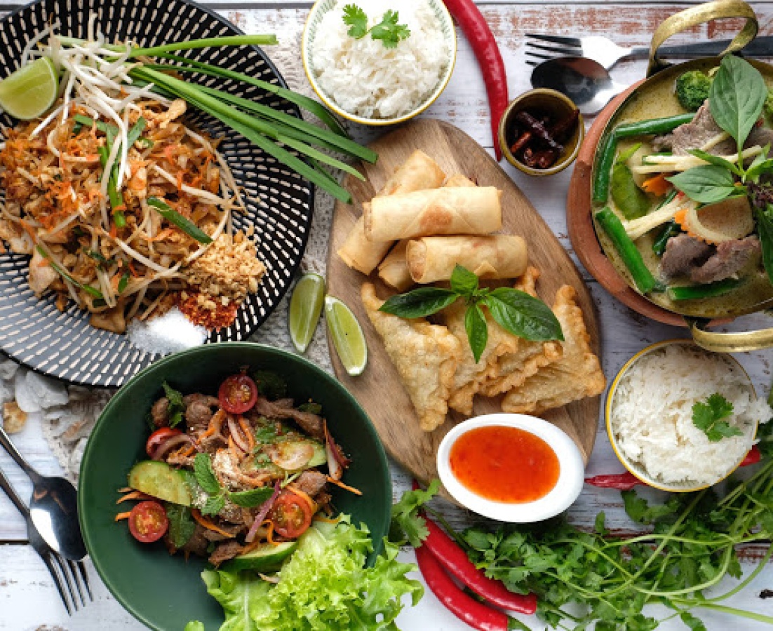Copper Spoon Thai Restaurant & Bar photo