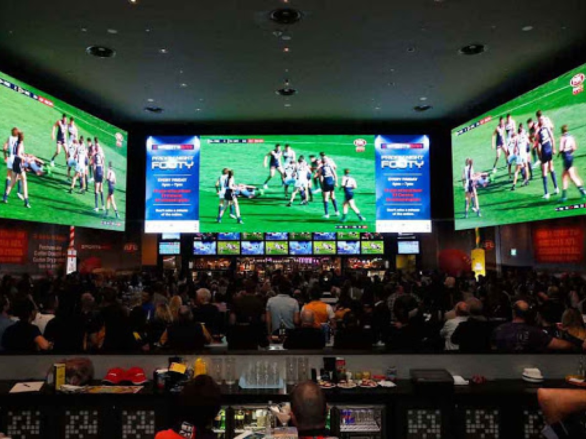 Crown Sports Bar photo