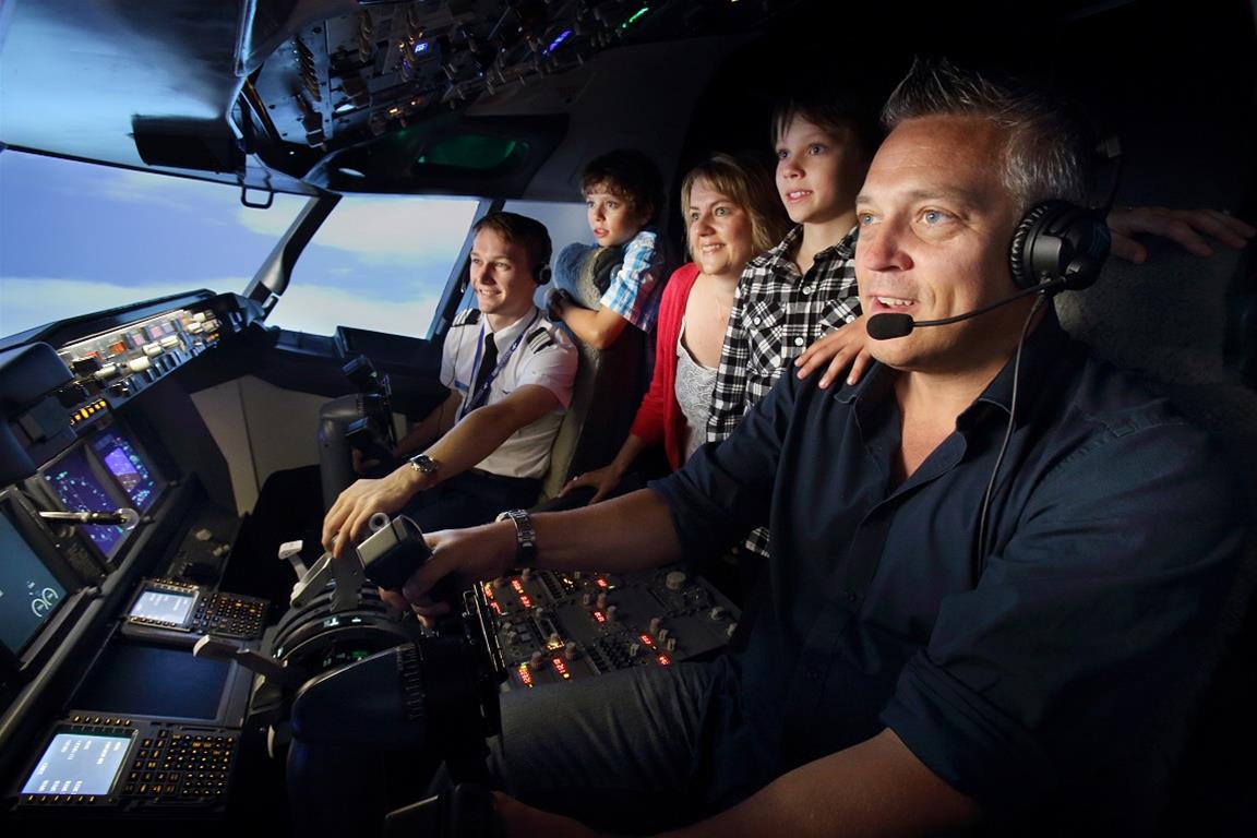 Fly a Boeing 737