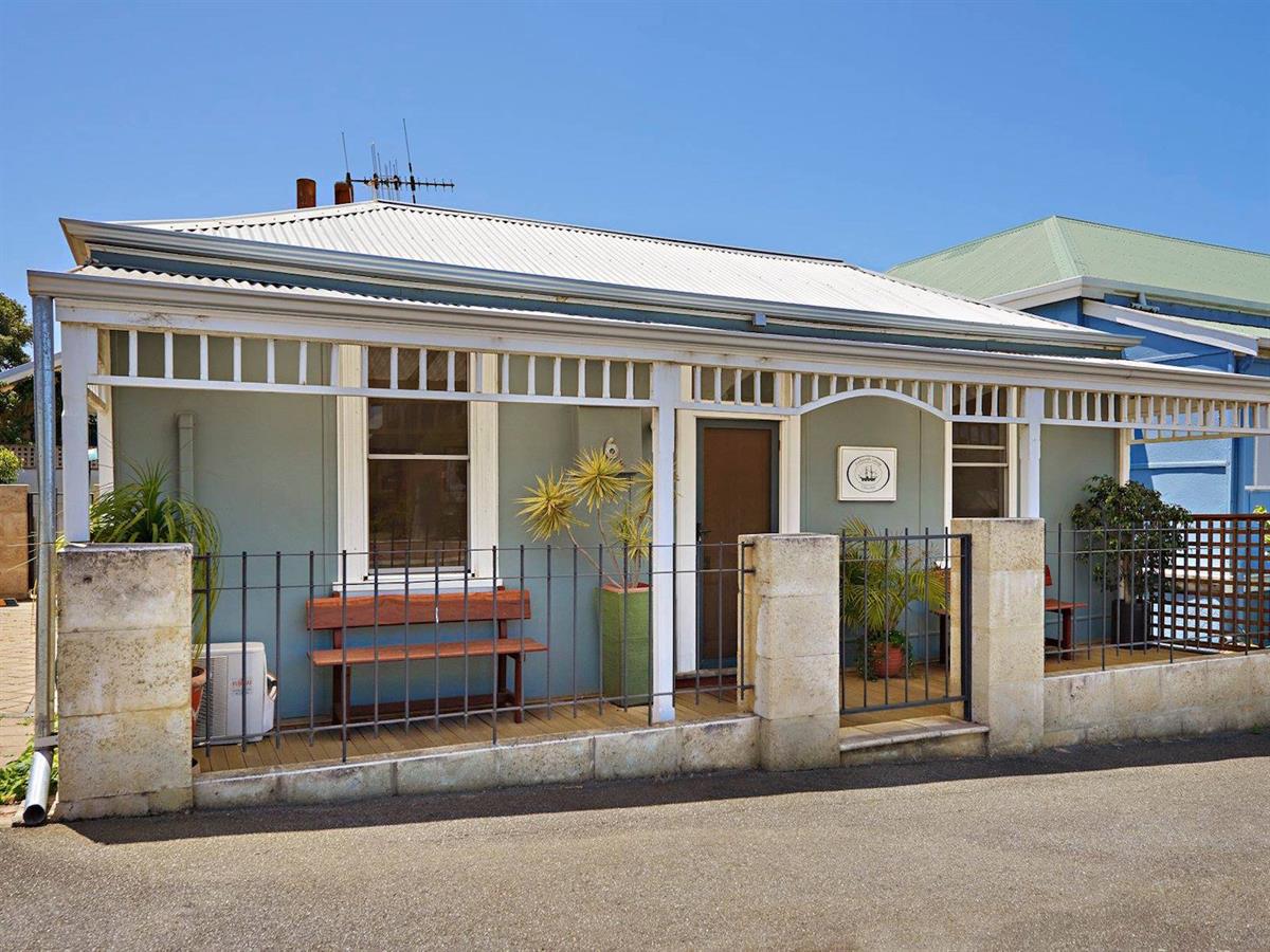 Albany Harbourside Apartments and Houses