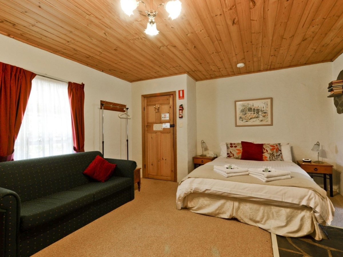 Reillys Wines Heritage Cottages