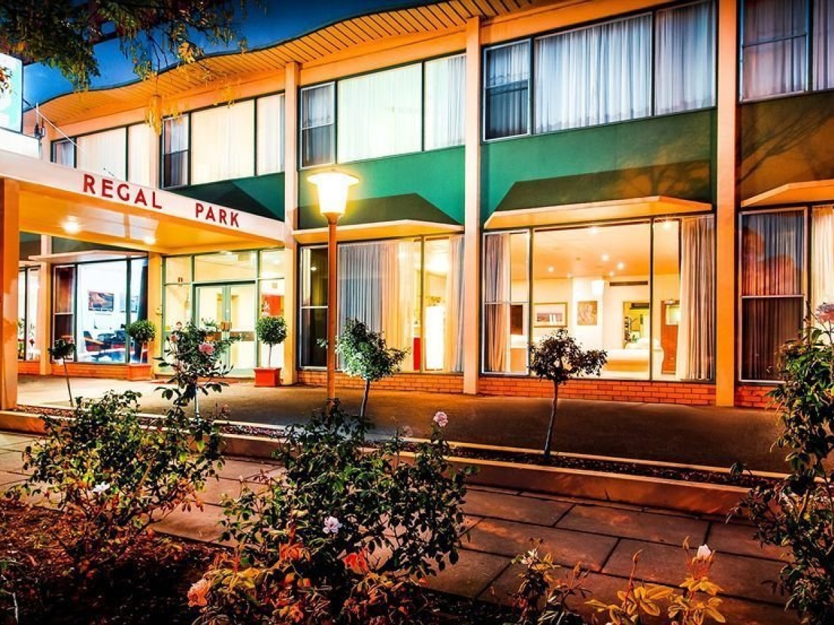 Comfort Inn Regal Park