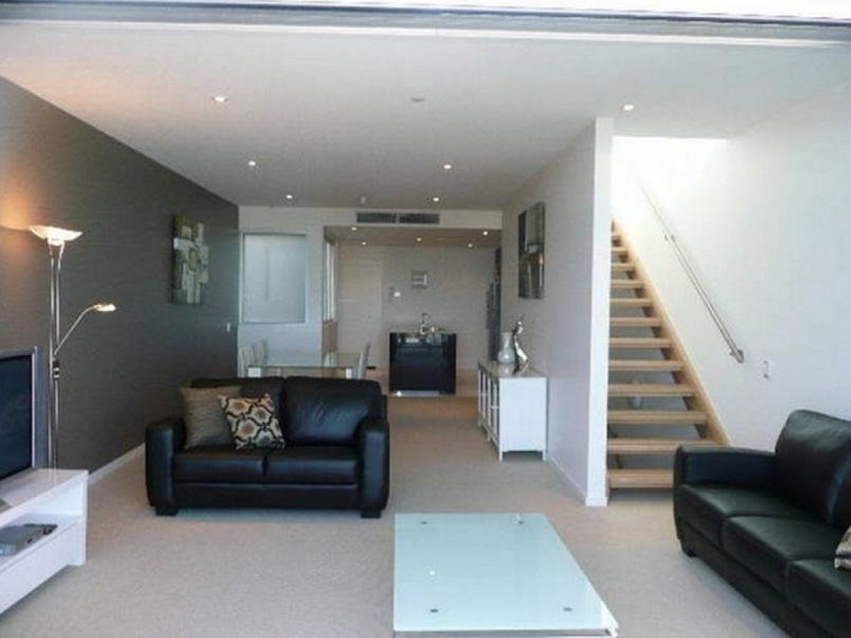 Absolute Luxurious Penthouse on Tivoli